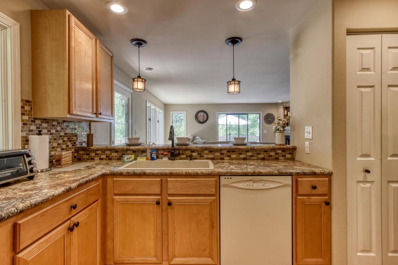 Memorable "Deer & Doe" By Honeybearcabins 4Br 3Ba, Mountain View Deck, Farmhouse Decor, Fireplace, 3 Acres 塞维尔维尔 外观 照片