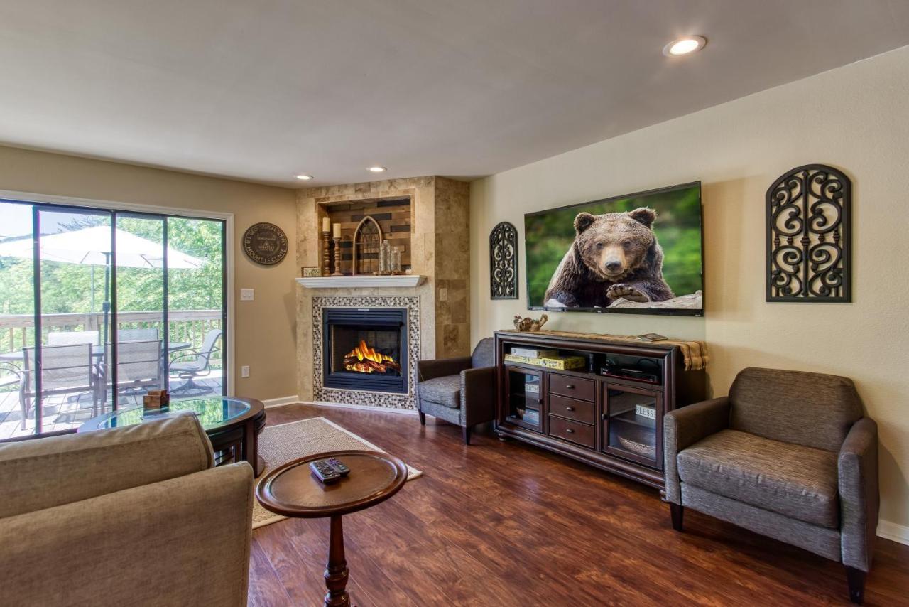 Memorable "Deer & Doe" By Honeybearcabins 4Br 3Ba, Mountain View Deck, Farmhouse Decor, Fireplace, 3 Acres 塞维尔维尔 外观 照片