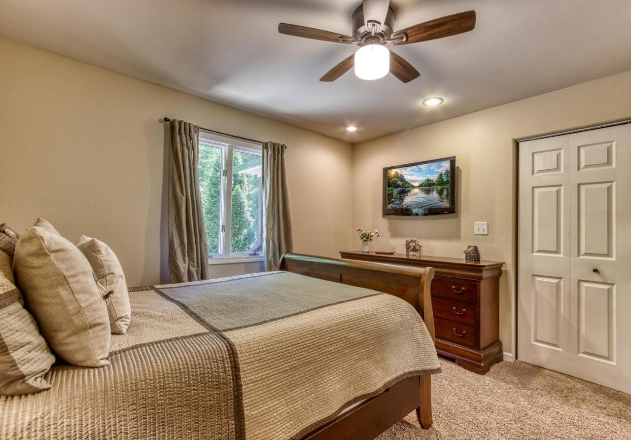 Memorable "Deer & Doe" By Honeybearcabins 4Br 3Ba, Mountain View Deck, Farmhouse Decor, Fireplace, 3 Acres 塞维尔维尔 外观 照片